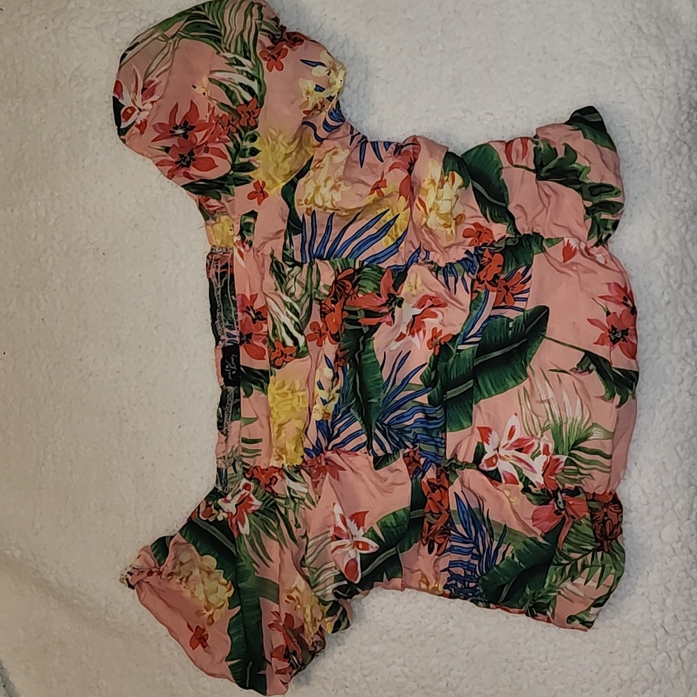 Tropical print off/on the shoulder halter top